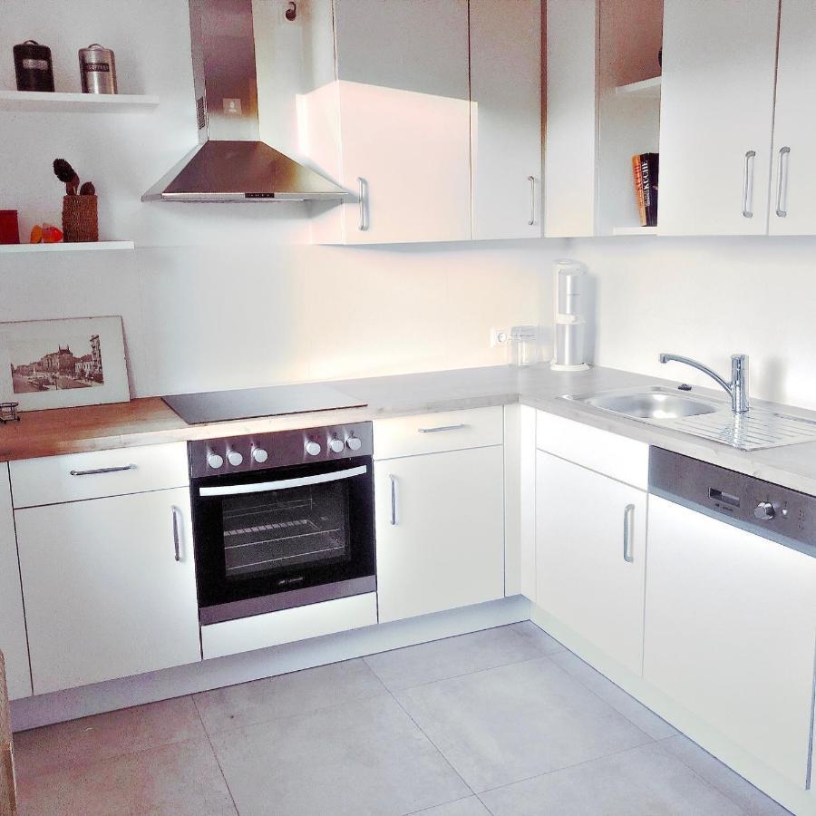 Modern New Danube Apartment, Perfect Location Bécs Kültér fotó